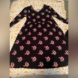 Old navy tea length dress with 3/4 sleeves.